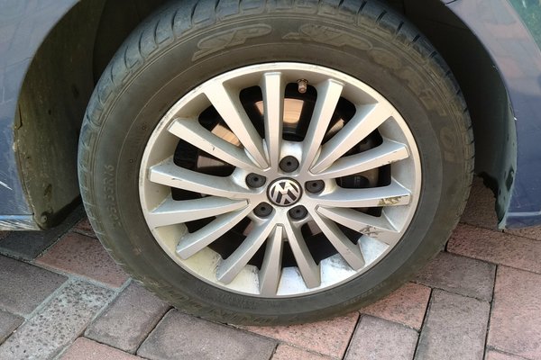 大众朗逸2023款1.4t油耗,2013款朗逸1.6油耗测评