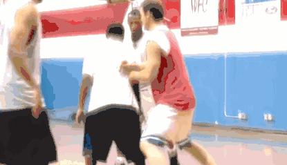 四个小细节,4个细节让发球上一个层次