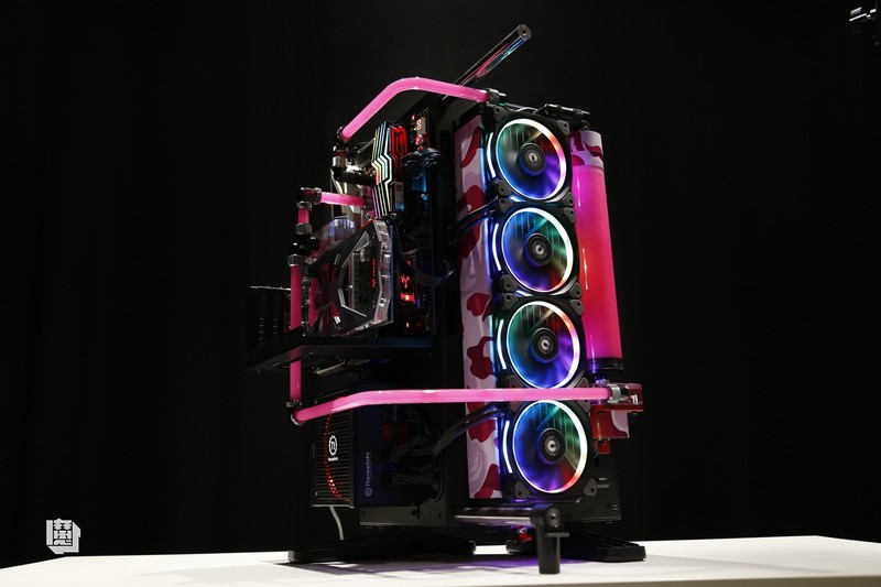 跨界新时尚—MOD玩家重金打造潮牌Aape客制化水冷主机