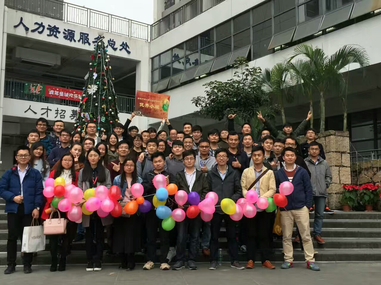 我叫高青，无名小卒，我想聊聊我的富士康小厂妹生涯