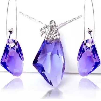 施华洛世奇各款寓意,施华洛世奇永不凋谢的玫瑰花