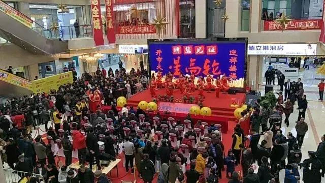 星高轮开业就是壕！5台iphone8、各种豪礼免费送！