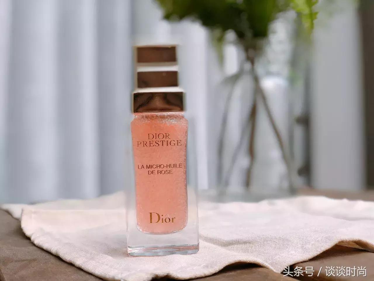 适合年轻人用的滋润提肤精华,适合敏感大油皮的大牌精华