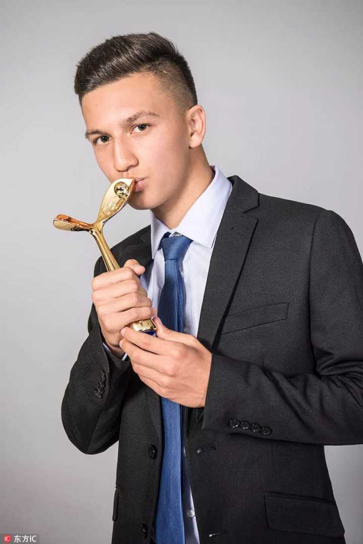 鹰击长空最美图片,鹰击长空奖杯