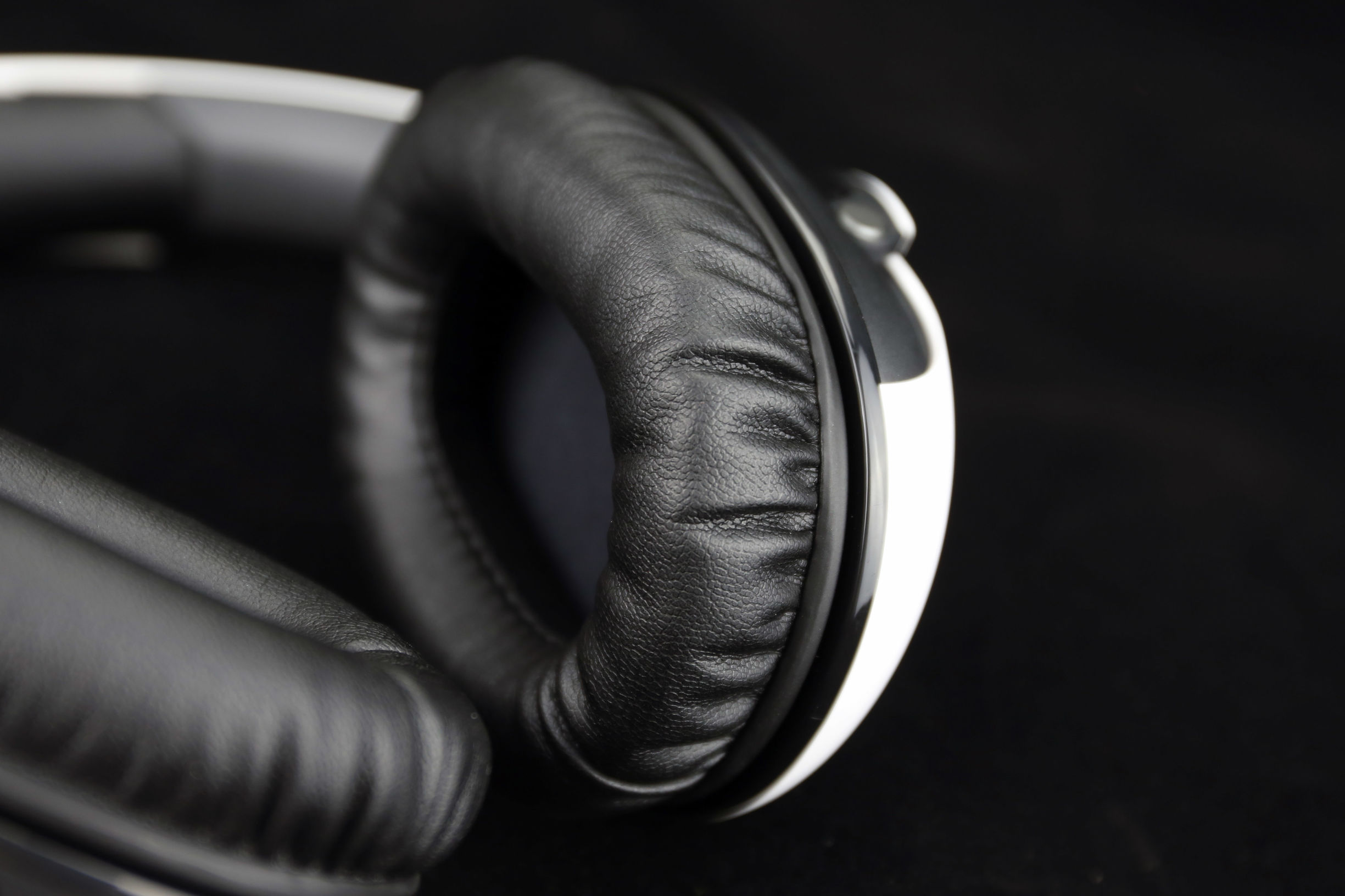 德国人出了一款吃鸡耳机,还有小金标认证!不得不服