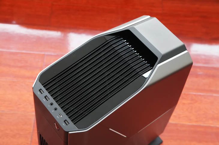 alienware八代,外星人alienwarex17r1评测