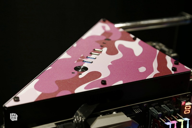 跨界新时尚—MOD玩家重金打造潮牌Aape客制化水冷主机