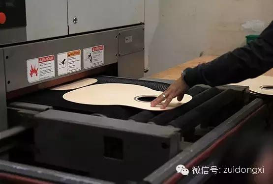 电吉他solo神级现场炫技,超帅电吉他炫技