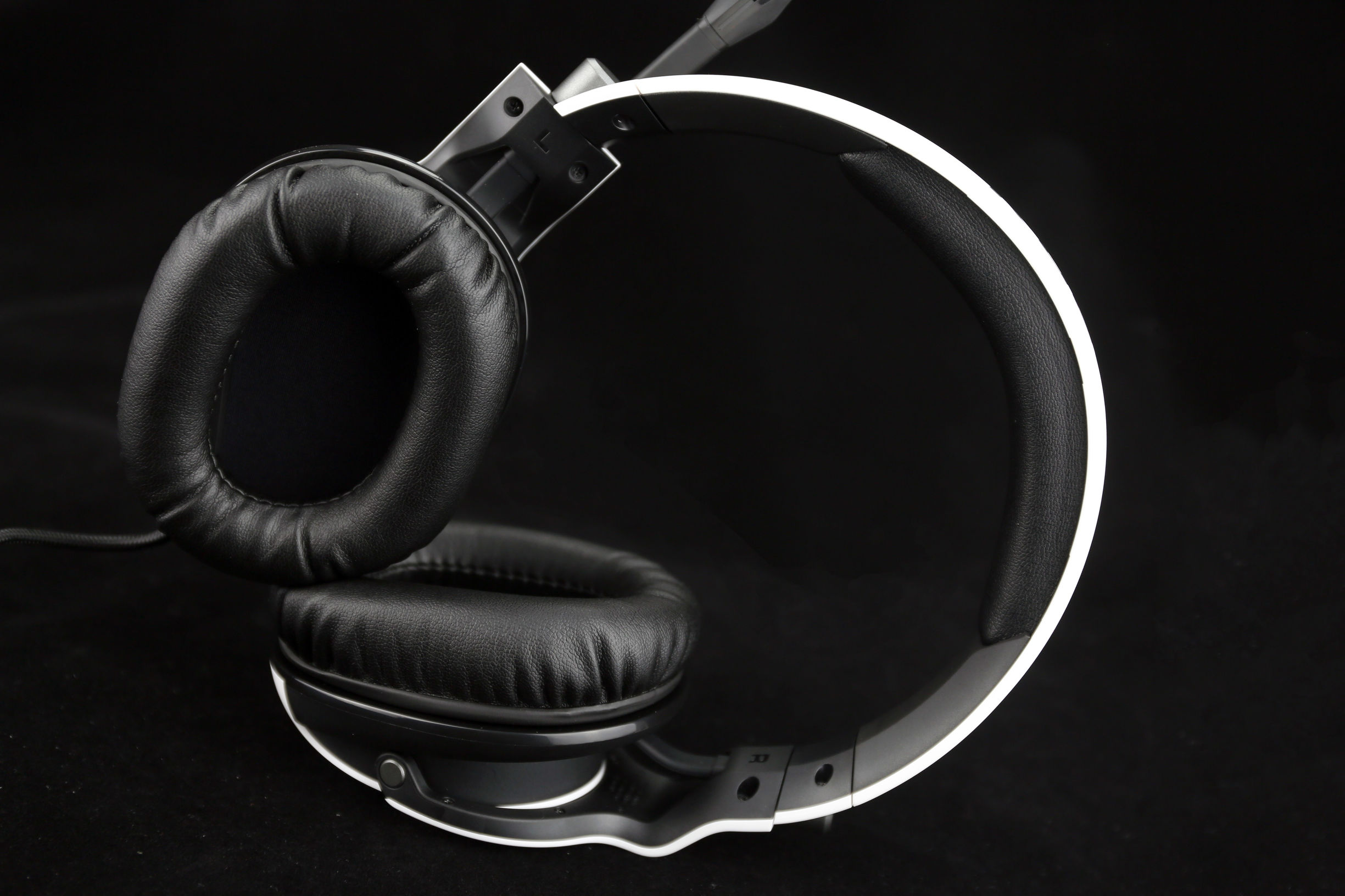 德国人出了一款吃鸡耳机,还有小金标认证!不得不服