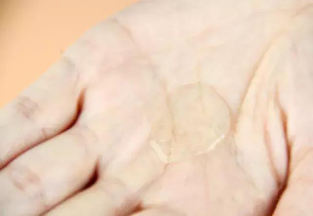 敏感肌卸妆洁面乳,适合敏感肌用的去角质洁面乳