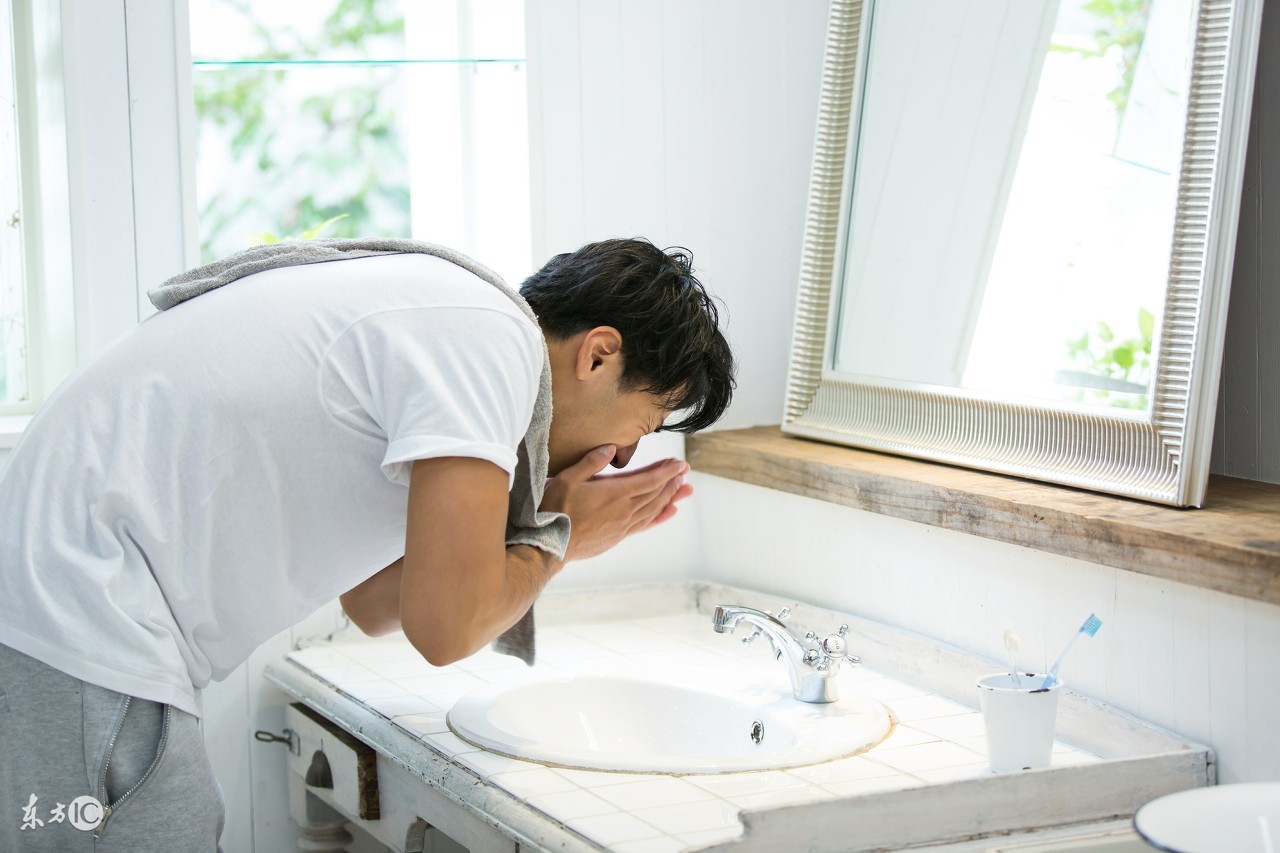 男士如何科学护肤？护肤步骤详解，看完这篇搞定「男人面子」