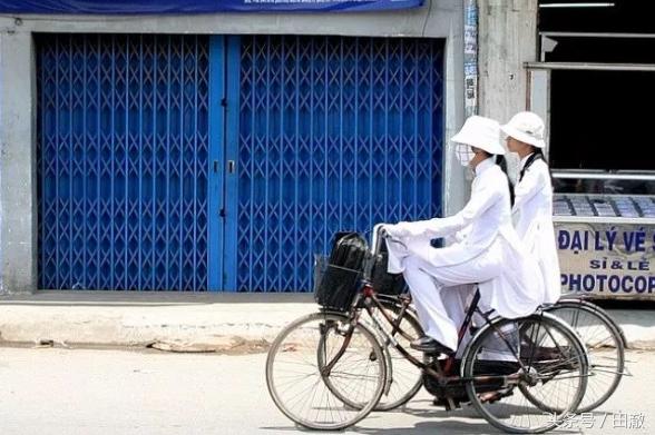 美国校服日本校服中国校服,世界各地的校服