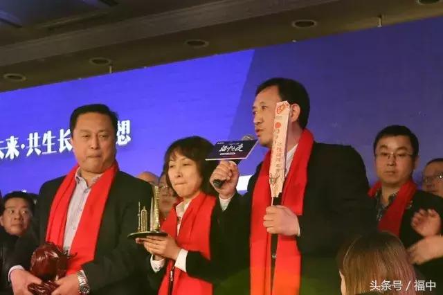 骞翠細琛ㄦ紨鑺傜洰鍗曡繕涓嶈刀绱х湅杩囨潵,骞翠細鏈畬寰呯画瑙嗛