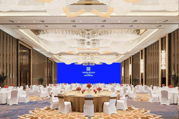 唯有万达，才能帮您小孩圆一回「俄罗斯世界杯小旗手」之梦！