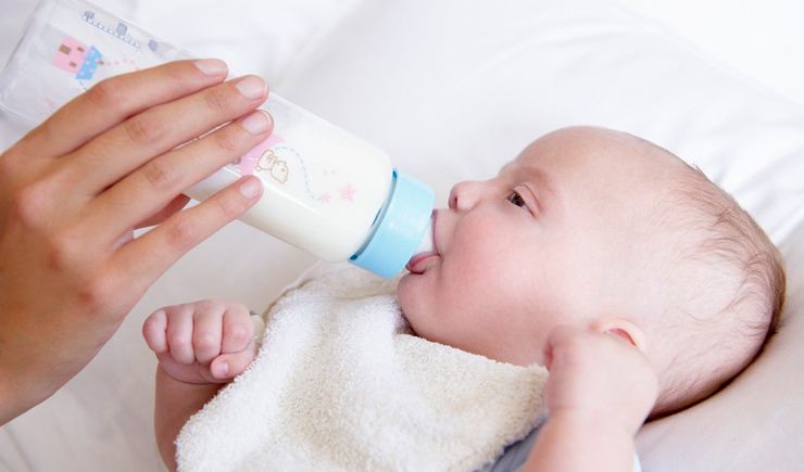 奶粉冲调时候有挂壁现象怎么回事,冲奶粉怎样才能不挂壁