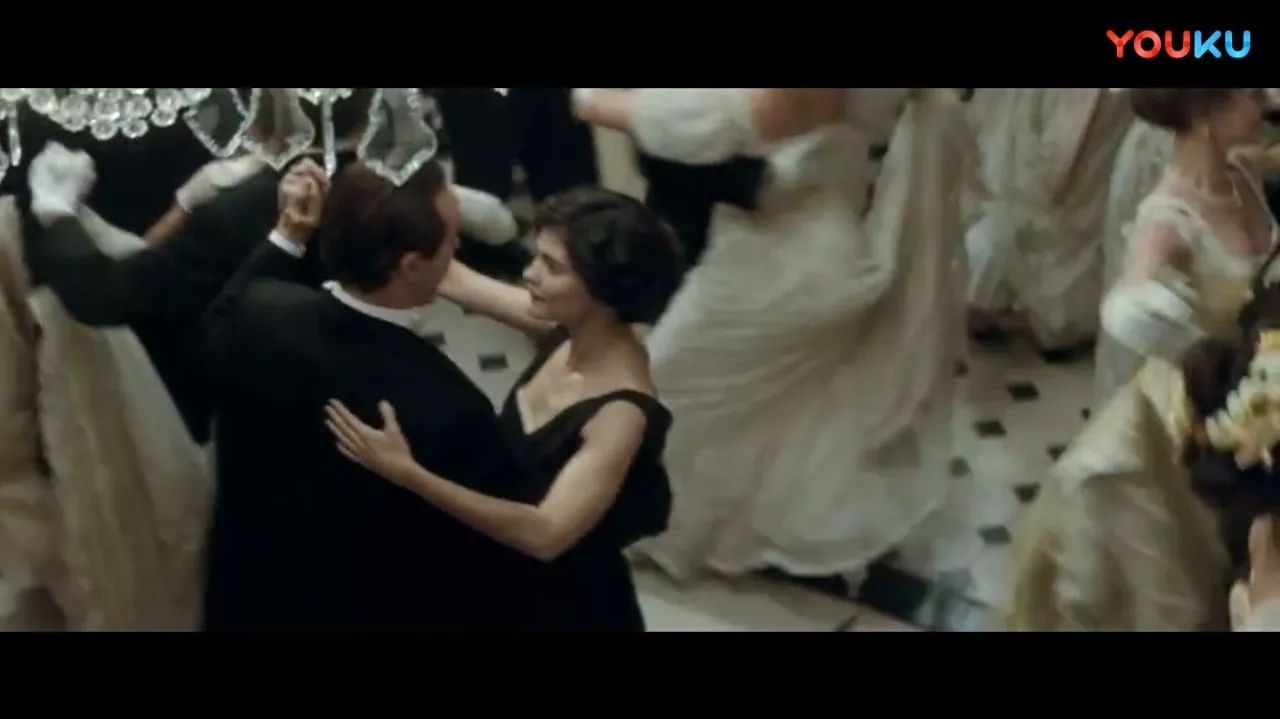 香奈儿｜买香奈儿时，你在买什么？