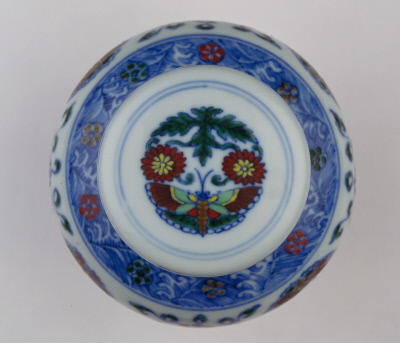 康熙斗彩和成化斗彩谁更好,宣化斗彩和成化斗彩的区别