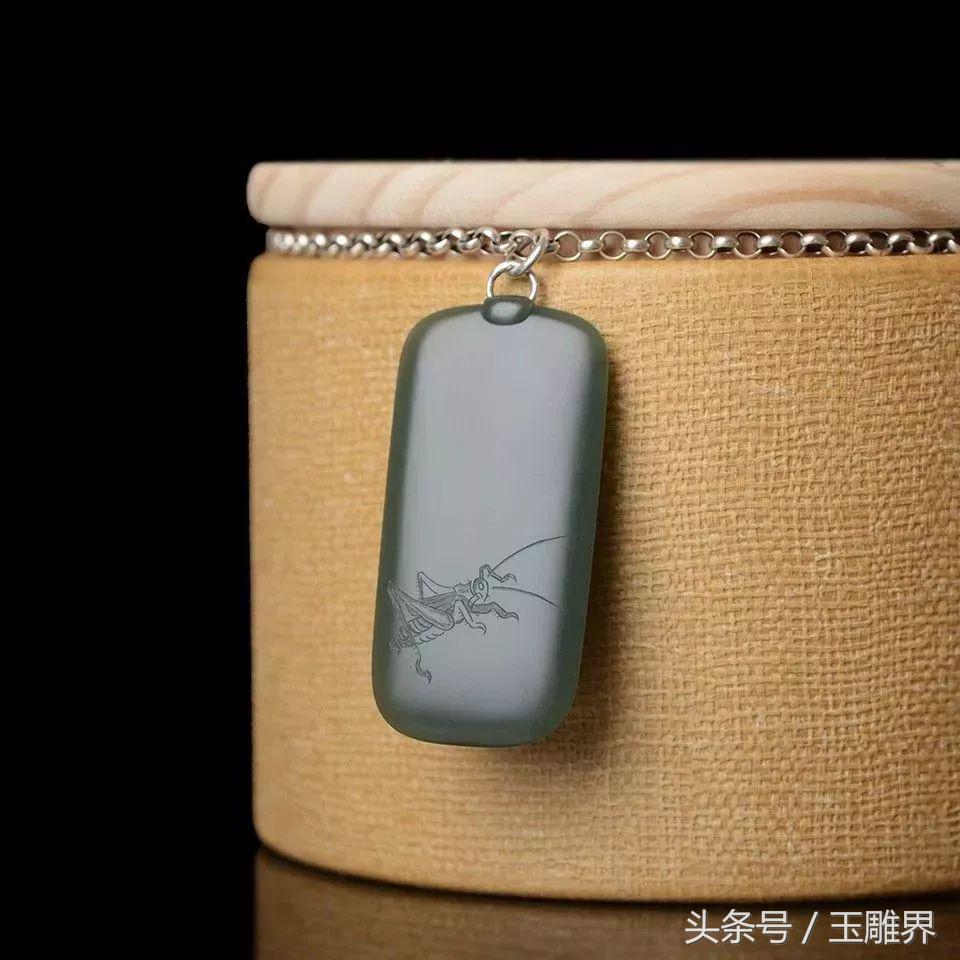 不羁的个性的他跨界玩玉雕，音乐艺人巫启贤都关注