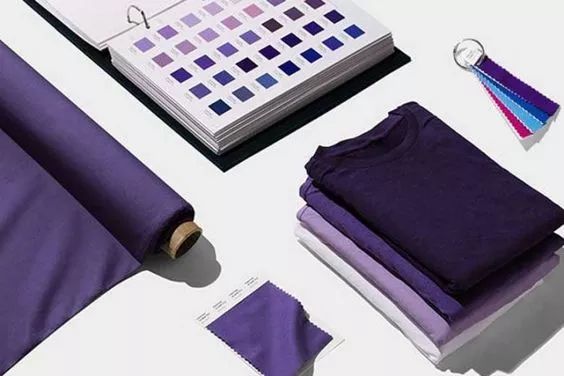 别再做百搭的人,别做一个廉价又百搭的人