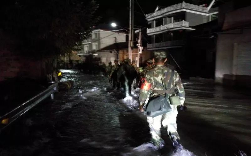 鏈夋垜鍦ㄨ鏀惧績瑙嗛,鏈夋垜鍦ㄨ鏀惧績璋氳