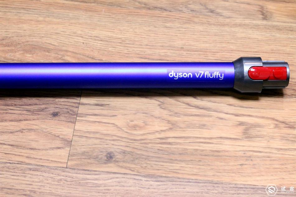 戴森手持式吸尘器测评,戴森吸尘器无线v10