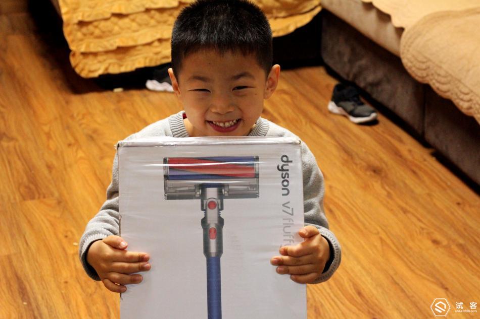 戴森手持式吸尘器测评,戴森吸尘器无线v10