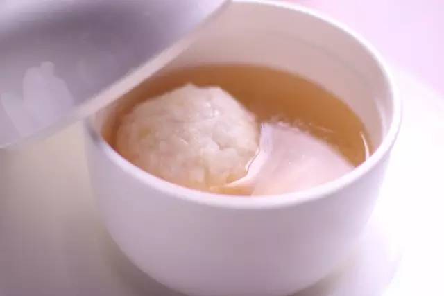 吃鱼子酱正确吃法,吃鱼子酱咋样