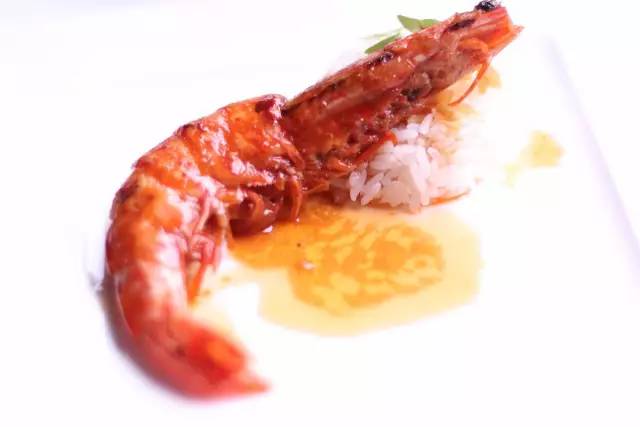 吃鱼子酱正确吃法,吃鱼子酱咋样