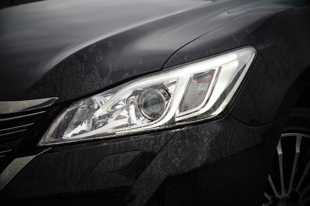 汽车导购丰田汽车,新款丰田皇冠购车手册