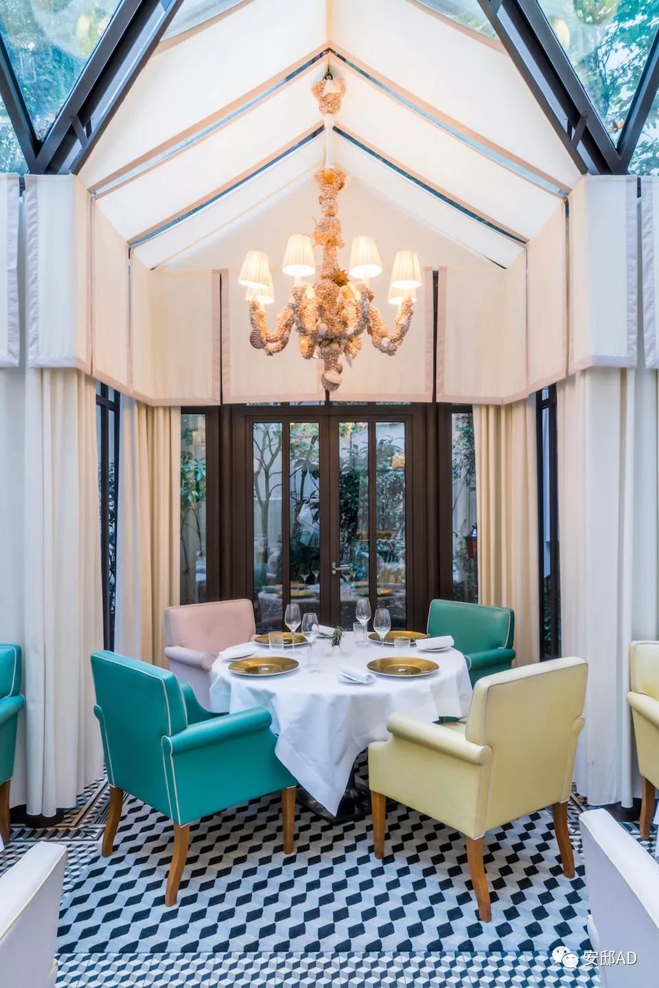 去巴黎别错过，毕加索最爱来喝一杯的“皇宫级”酒店！