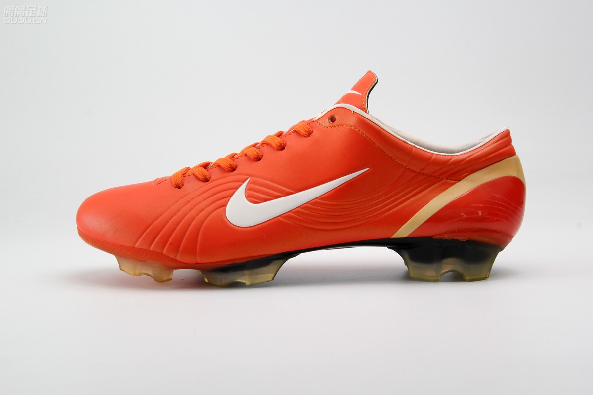 耐克足球鞋各系列特点,耐克各个系列足球鞋特点