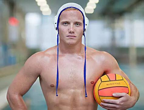 昆明呈贡区游泳馆游泳价格表,昆明游泳馆在什么地点