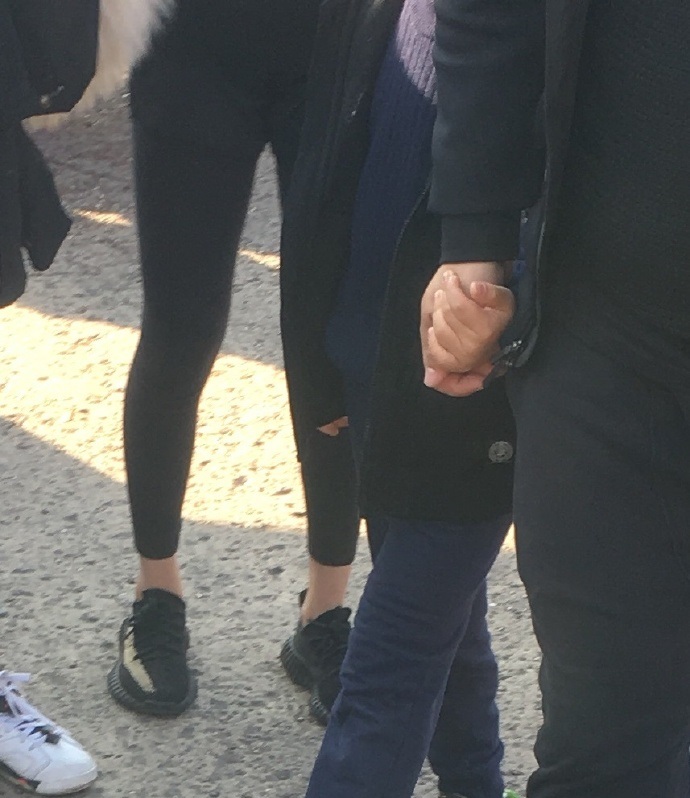 迪士尼的椰子鞋,巴黎世家很像椰子的鞋