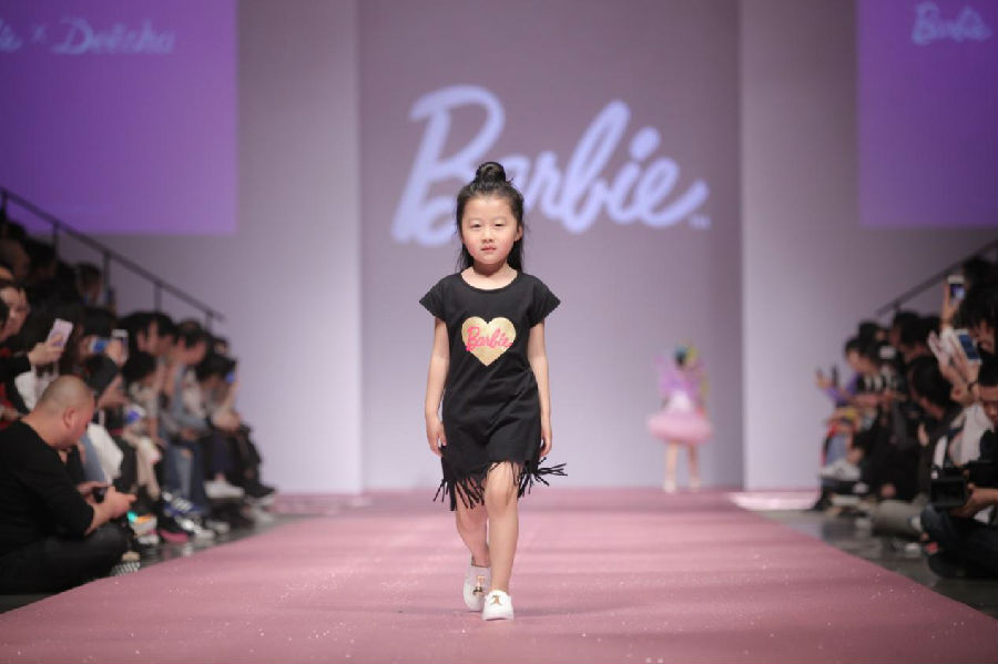 笛莎X芭比跨界发布秀暨2016上海国际儿童时装周圆满落幕