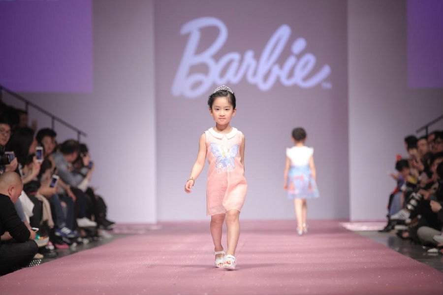 笛莎X芭比跨界发布秀暨2016上海国际儿童时装周圆满落幕
