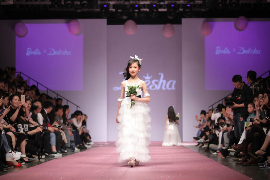 笛莎X芭比跨界发布秀暨2016上海国际儿童时装周圆满落幕