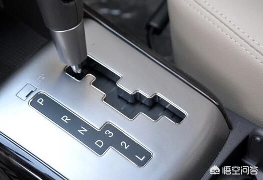 刹车失灵怎么办,没有手刹自动挡刹车失灵怎么办