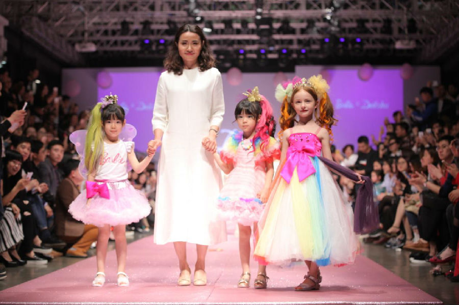 笛莎X芭比跨界发布秀暨2016上海国际儿童时装周圆满落幕