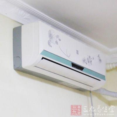 宝宝睡觉出汗多半夜哭闹怎么办,5岁孩子睡觉出汗好还是不出汗好