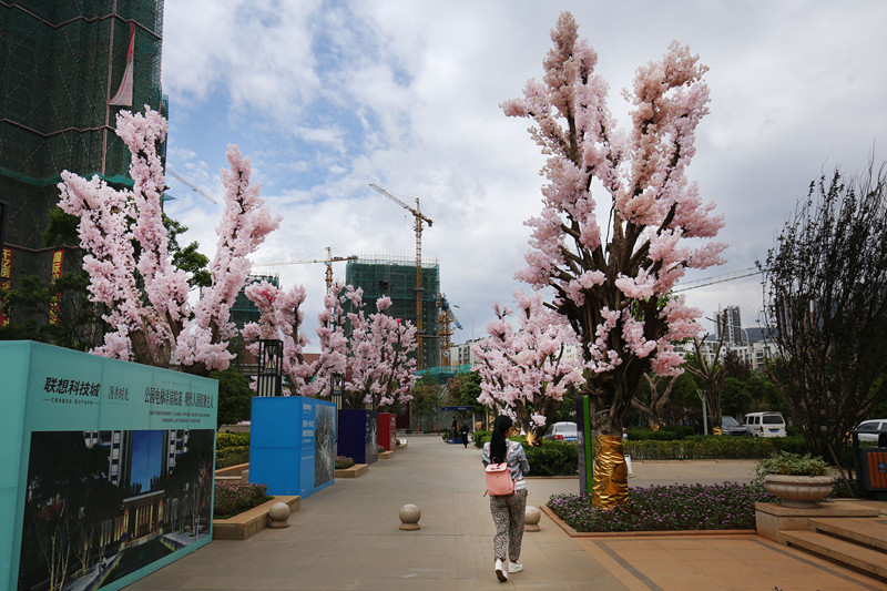 仿真树叶假树装饰,仿真假树绿植室内装饰