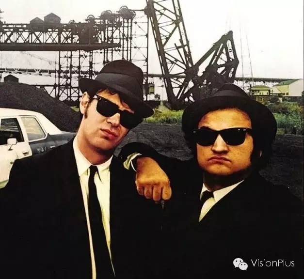 如果要推荐一副100年不会过时的百搭墨镜，我选这支雷朋~|Wayfarer专题