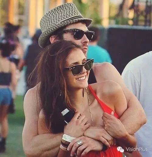 如果要推荐一副100年不会过时的百搭墨镜，我选这支雷朋~|Wayfarer专题