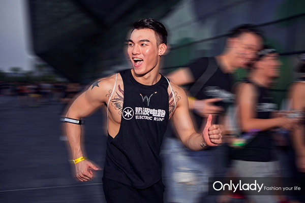 热波电跑首站广州，当红小鲜肉倾力加盟