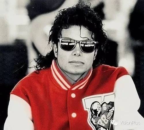 如果要推荐一副100年不会过时的百搭墨镜，我选这支雷朋~|Wayfarer专题