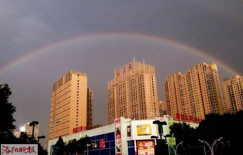 经历着狂风暴雨,经历了狂风暴雨就没法忍受