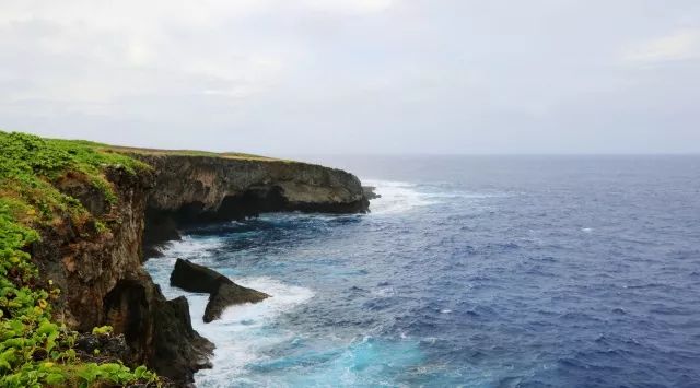 上午在广州捂白过严冬，下午在塞班岛放肆晒黑