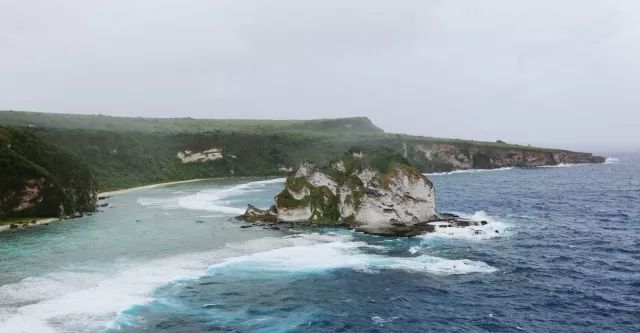 上午在广州捂白过严冬，下午在塞班岛放肆晒黑