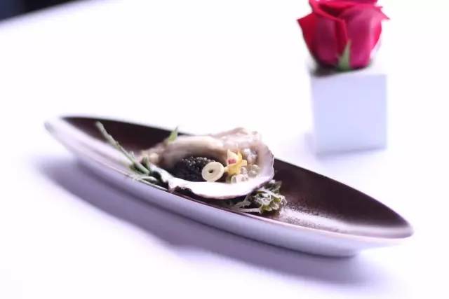 吃鱼子酱正确吃法,吃鱼子酱咋样