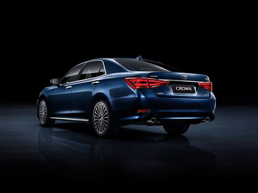 汽车导购丰田汽车,新款丰田皇冠购车手册