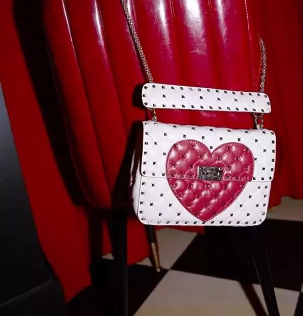 来一波性价比超高的产品,来一波带色的产品